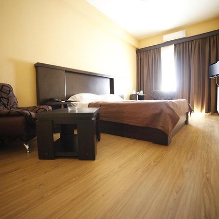 Avenue Hotel Tbilisi Room photo