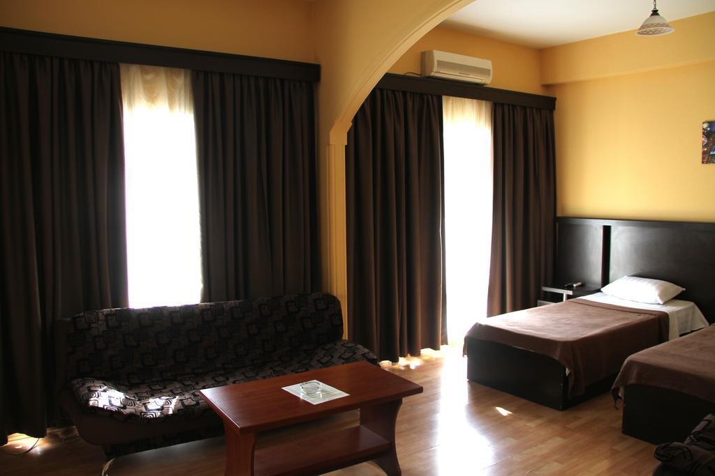Avenue Hotel Tbilisi Room photo