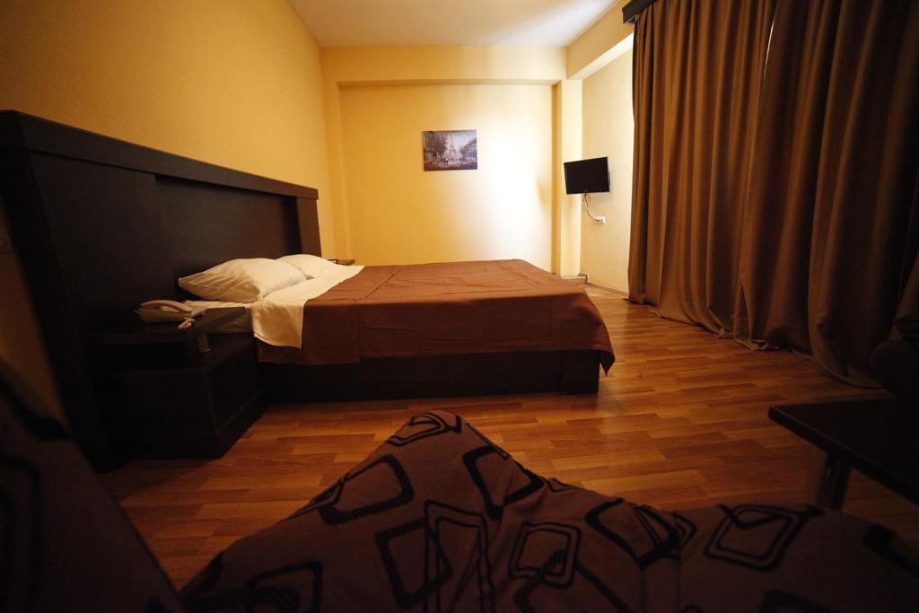 Avenue Hotel Tbilisi Room photo